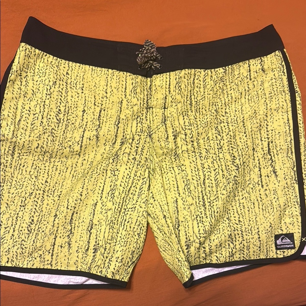 Quiksilver Yellow and Black Board Shorts with Modern Fit